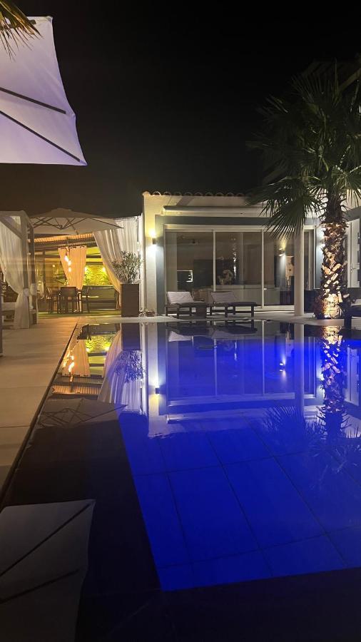 مبيت وإفطار موسان ليه ألبيل Mon Petit Bali المظهر الخارجي الصورة